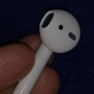 Right airpod second gen